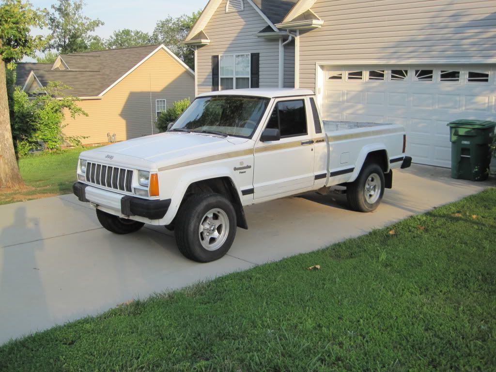 1988 Jeep comanche pioneer olympic edition #2