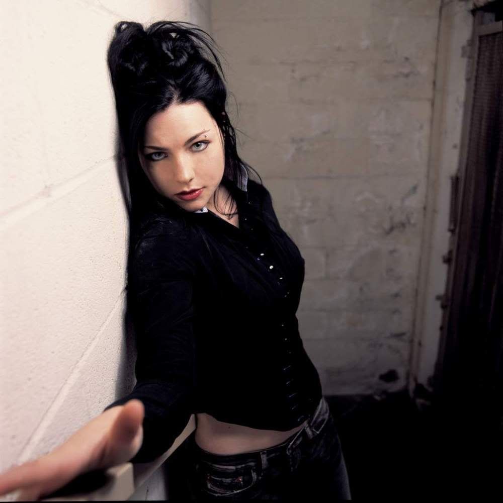 evanescence-wallpaper-hellboy726-2.jpg