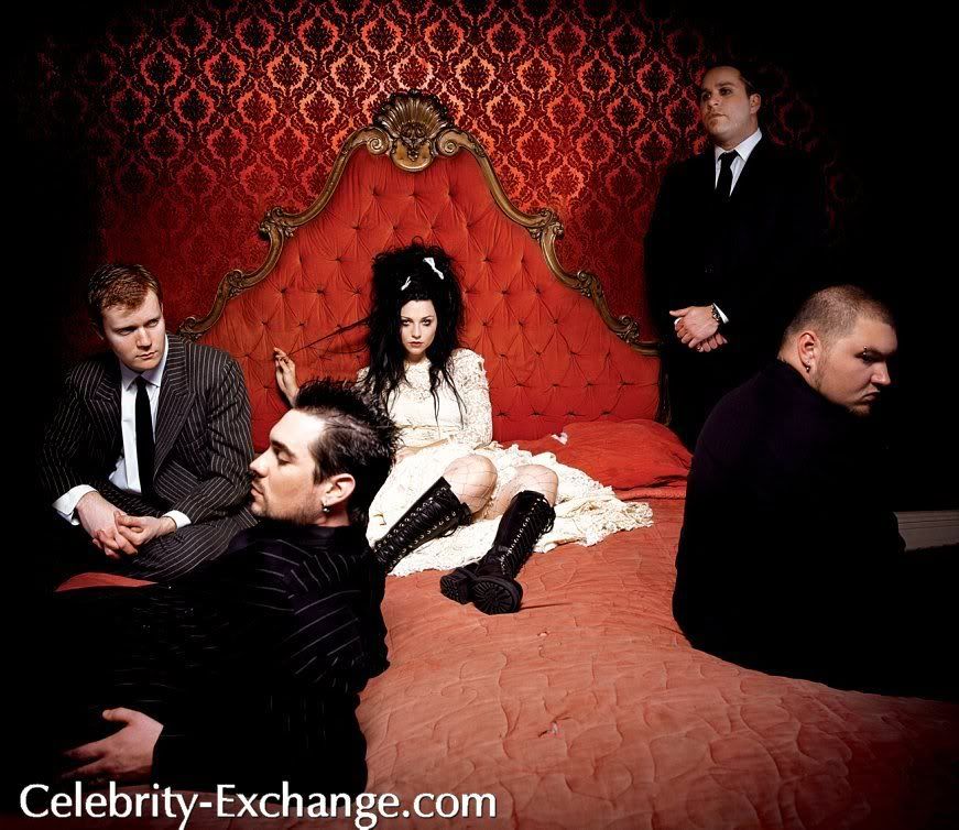evanescence-wallpaper-hellboy726-3.jpg