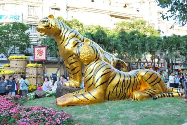 Tường thuật LIVE chợ hoa Nguyễn Huệ 2010 ^^