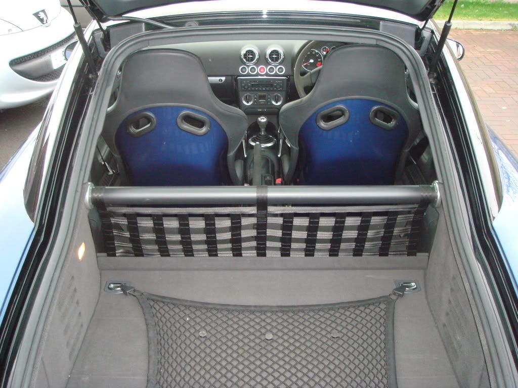 wanted pictures of your boot in use? Audi TT Forum