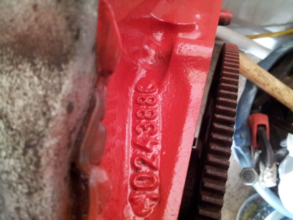 Vortec 350 5.7 edelbrock intake carb Great Lakes 4x4. The largest