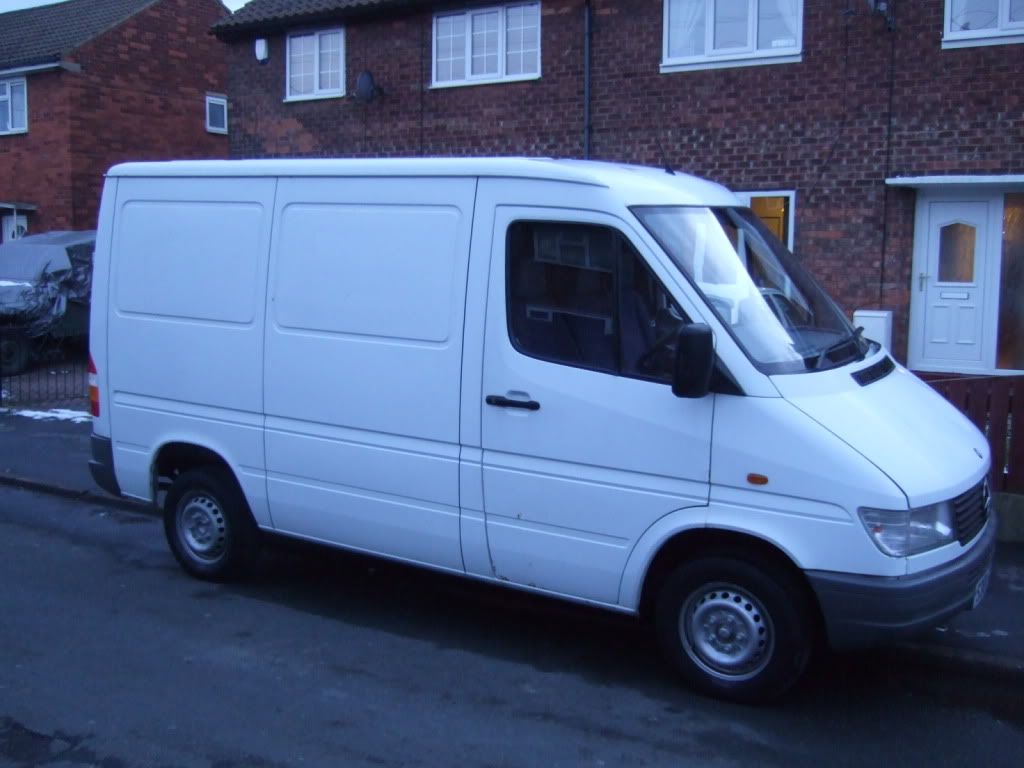 Mercedes sprinter 208d swb dimensions