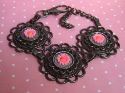 Flower Power Summer Daisy Bracelet - £13.60 : The Birds In The Meadow, Eco friendly shopping Flower Power Summer Daisy Bracelet - £13.60 : The Birds In The Meadow, Eco friendly shopping