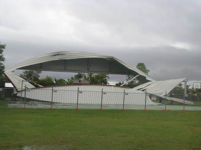 Category 4 Cyclone. Cyclone YASI - Category 4/