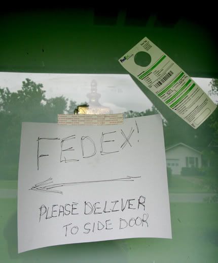 fedxsigntwo.jpg picture by tuckgraph