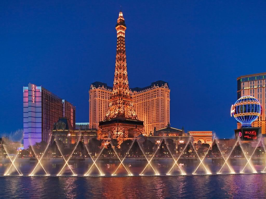EiffelTowerasSeenFromtheBellagioLas.jpg