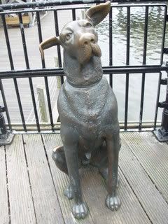 Bronze dog