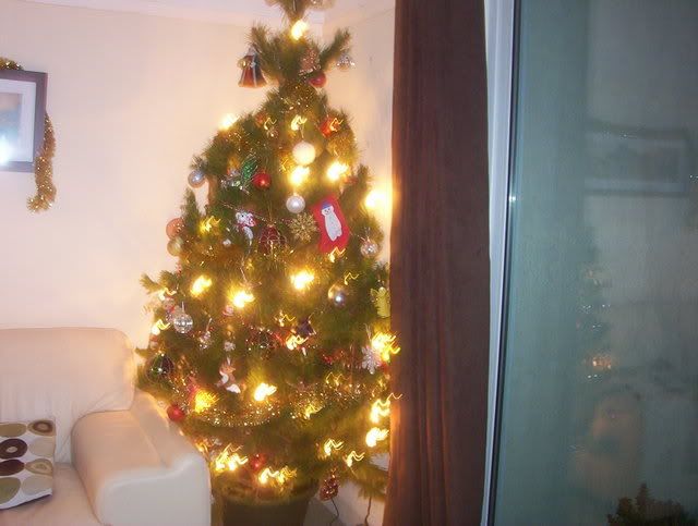 crimbotree07002.jpg