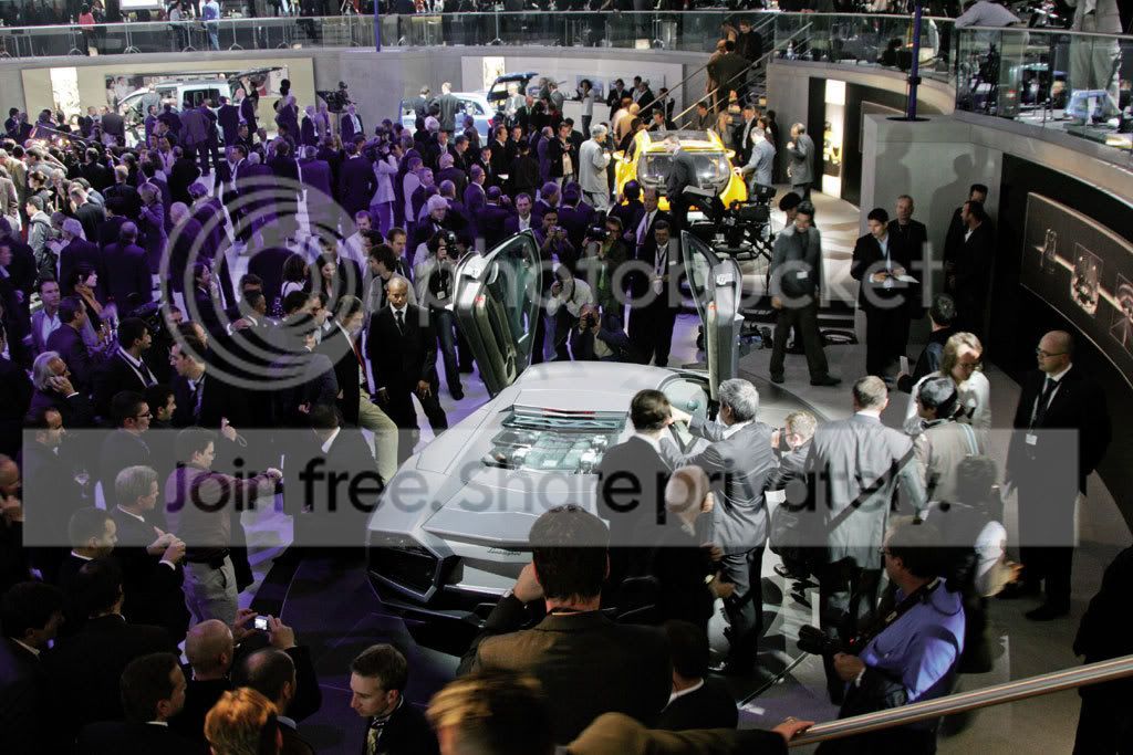 Lamborghini-Reventon-8.jpg