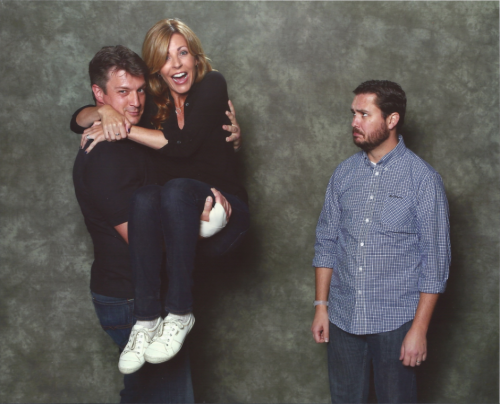 photo in-which-nathan-fillion-sweeps-anne-wheaton-off-her-feet-500x404.png