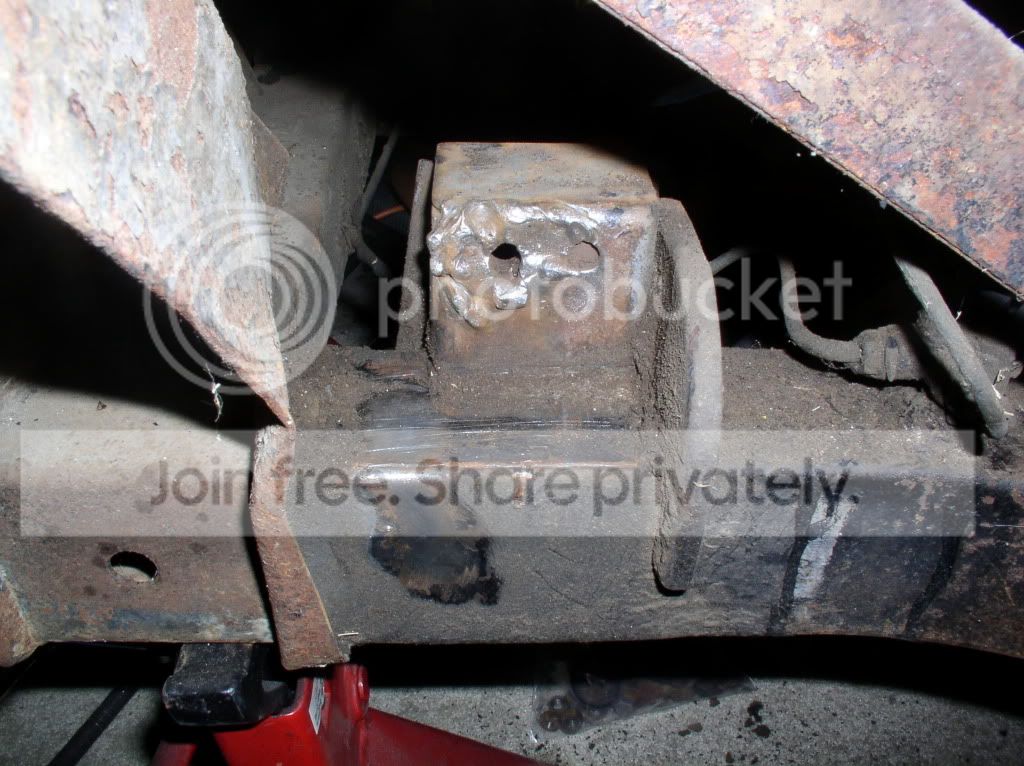 TR4aIRSdamageddriversidebracket4-1.jpg